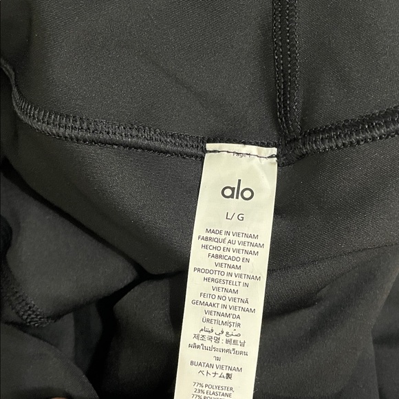 Alo Yoga NWT High Waisted Airlift Leggings in Black Size L - Picture 10 of 10